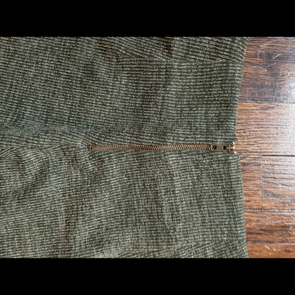 LIKE NEW ANTHROPOLOGIE KNIT FLARE PANTS - Picture 2 of 6